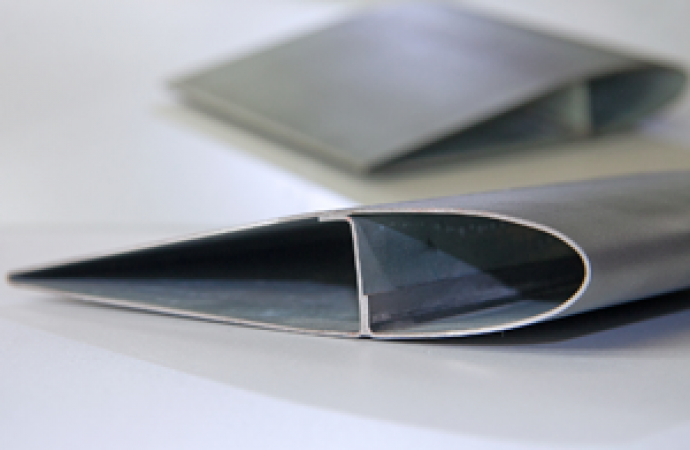 Umweltfreundlicher Strom mit Rotorblättern aus Metall | WOTech ...