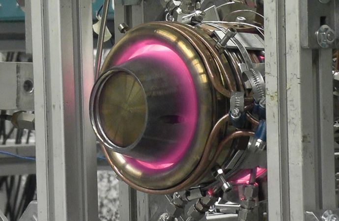 Laufzeitrekord und erste Stromerzeugung mit kompressorloser Wasserstoffgasturbine